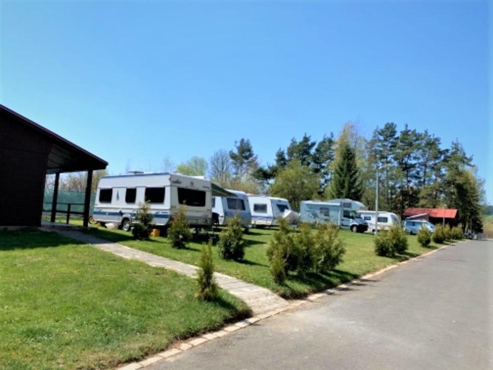 Camping La Provence Hotel Velka Hledsebe Bagian luar foto